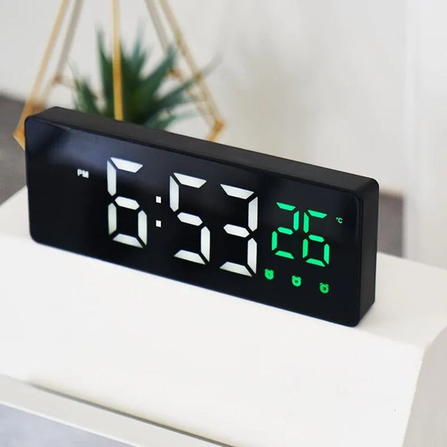 Sveglia digitale rettangolare con porta USB