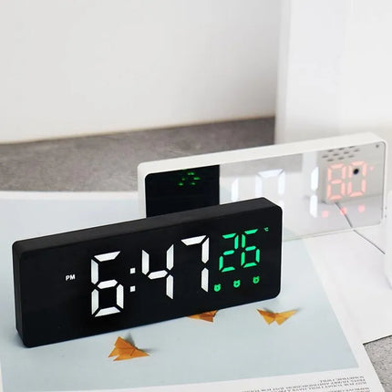 Sveglia digitale rettangolare con porta USB