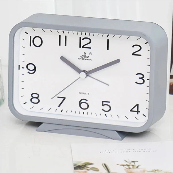 Sveglia analogica rettangolare da tavolo
