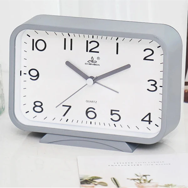 Sveglia analogica rettangolare da tavolo