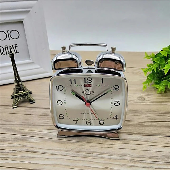 Sveglia meccanica quadrata stile retrò