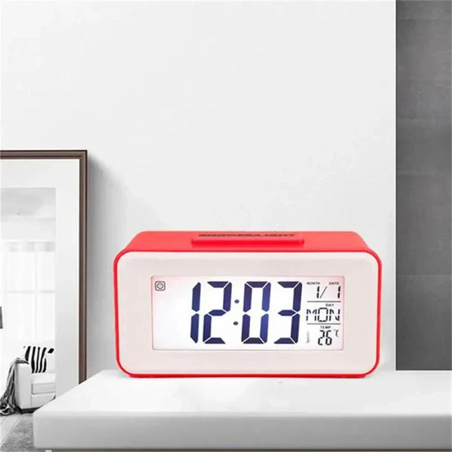 Piccola sveglia digitale a batteria