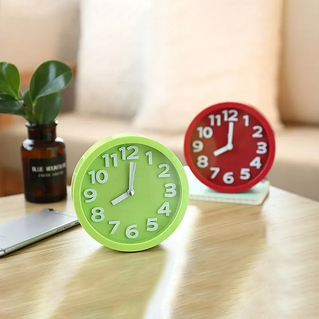 Sveglia analogica rotonda a batteria