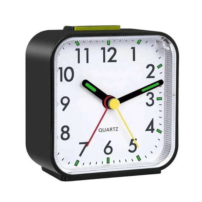 Sveglia analogica quadrata e silenziosa