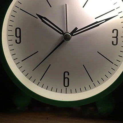 Sveglia analogica da viaggio compatta