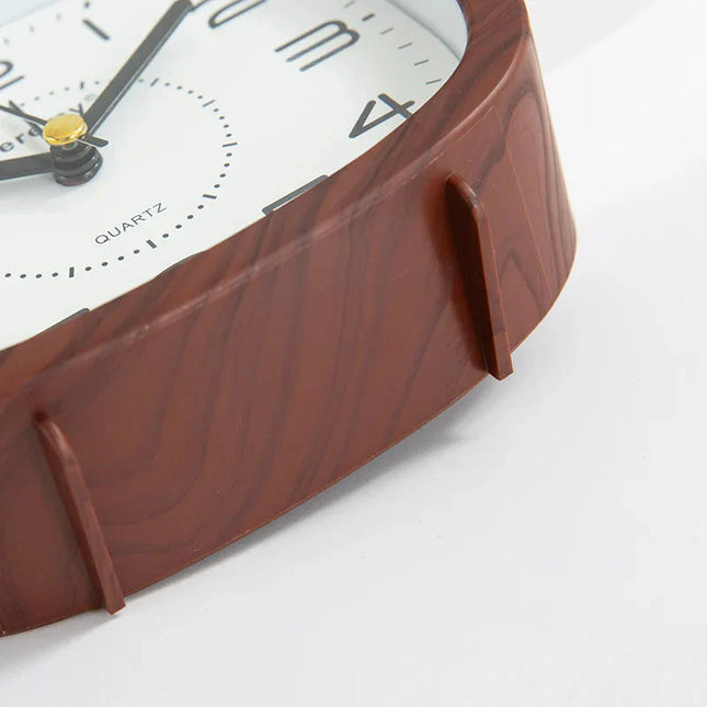 Sveglia analogica con numeri grandi visibili