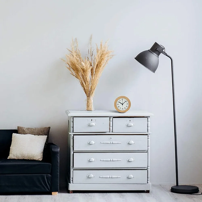 Sveglia da tavolo in legno scuro