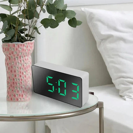 Sveglia digitale con display a specchio