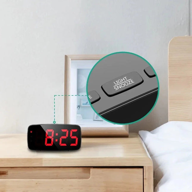 Sveglia digitale con display LED rosso