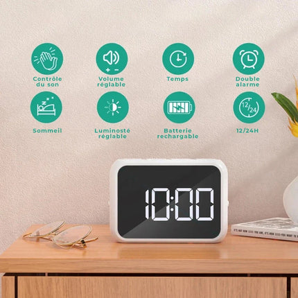 Piccola sveglia digitale a specchio
