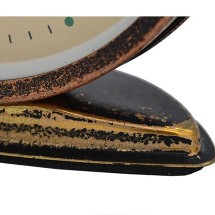 Vecchia sveglia meccanica da comodino